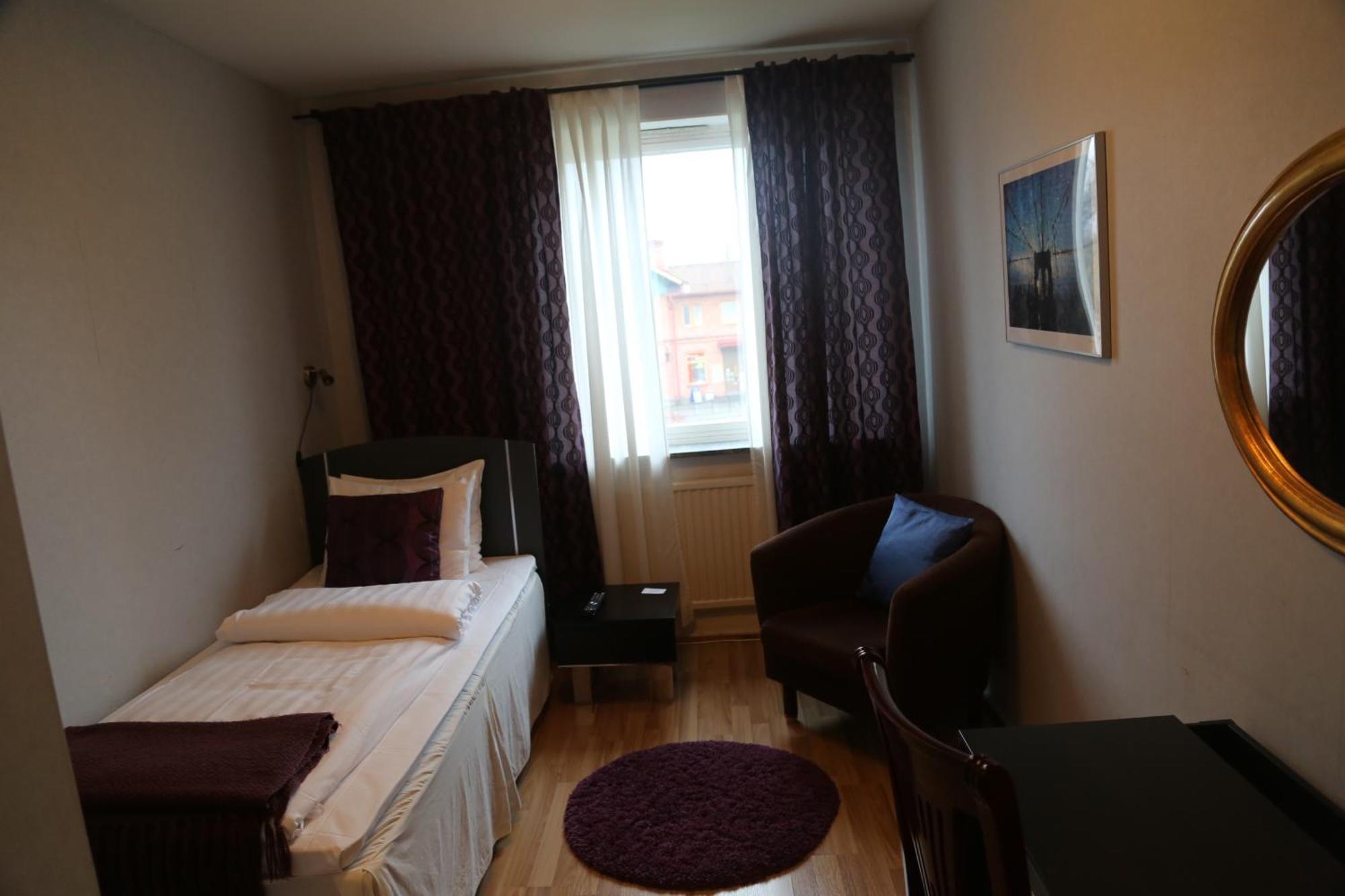 Vingaker Hotell 2*